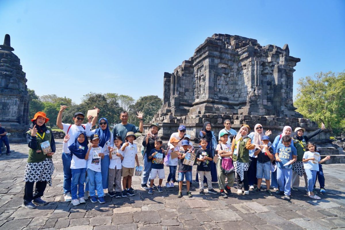 Jelajah Candi Sewu untuk anak
