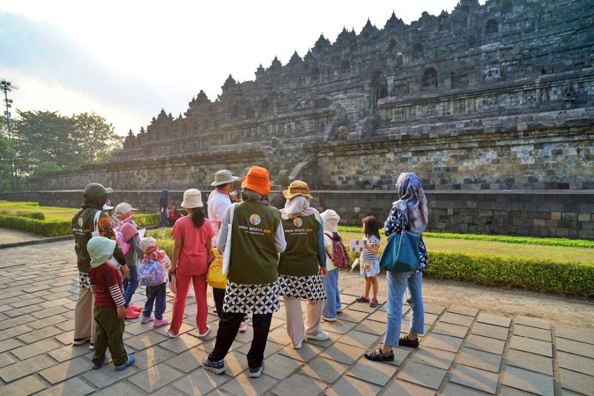 Junior Wanderer Borobudur, Wisata Sejarah Anak