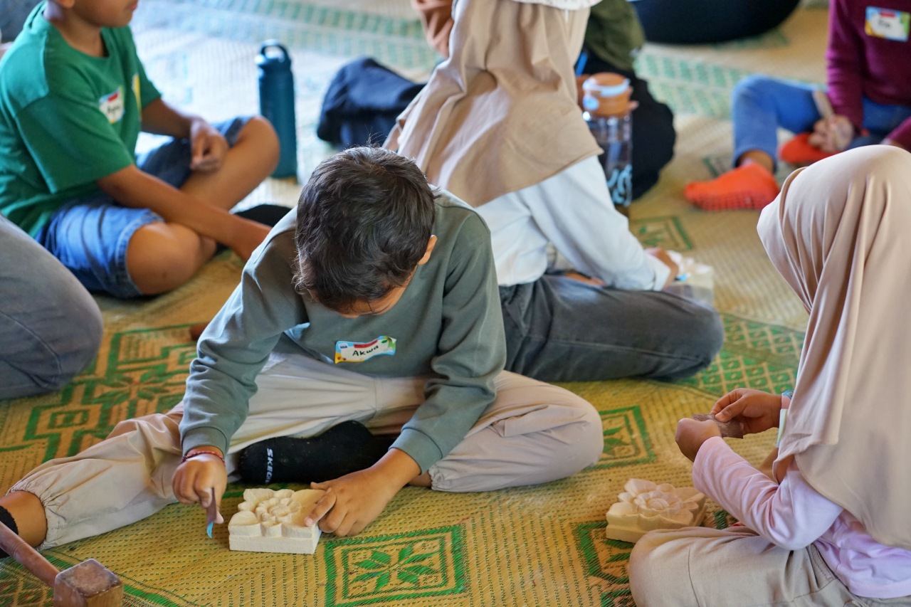 Petualangan Arkeolog Cilik