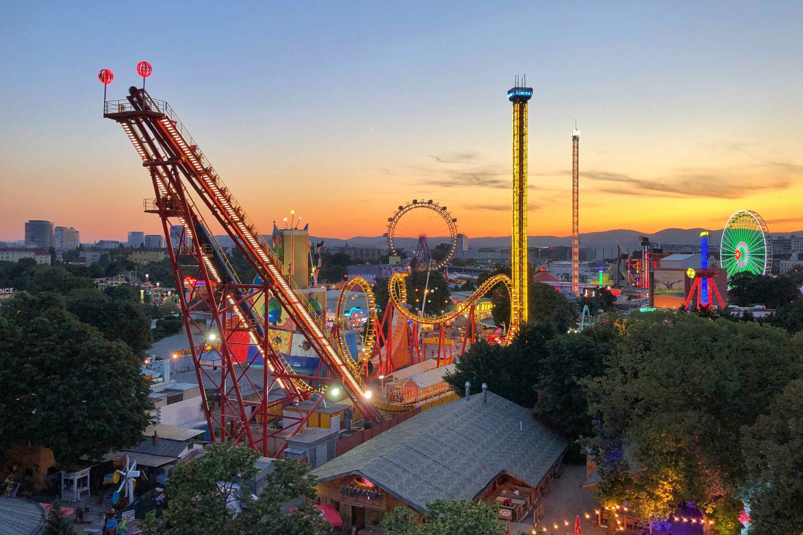 Manajemen risiko taman hiburan atau theme park